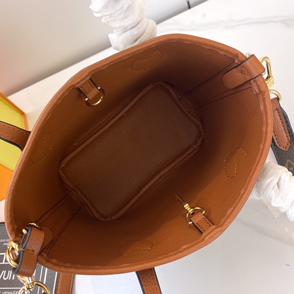 ルイヴィトンバッグ着用イメージ